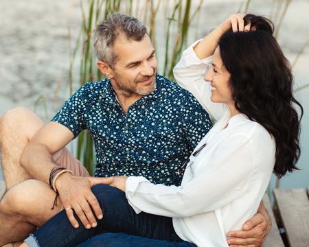 52, Oberärztin, verliebt in einen Gärtner - Unser Beziehungsexperte erklärt Ü-50-Phänomen